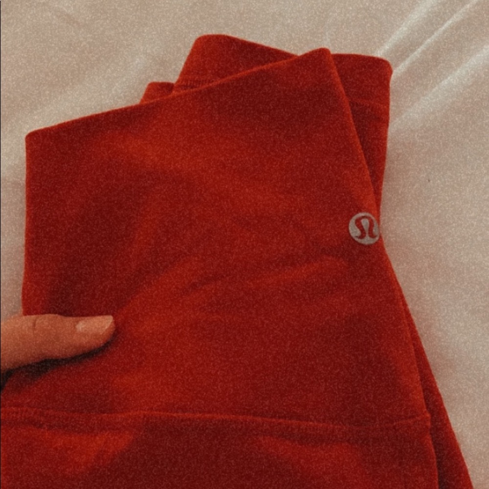red lulu lemons ☆